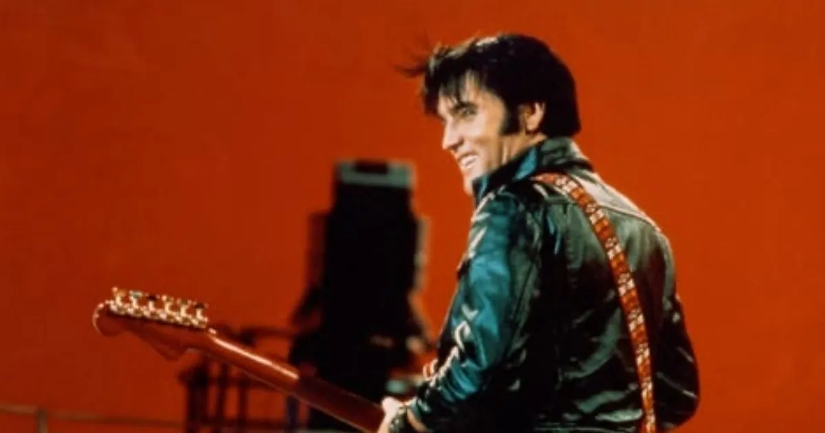 Elvis Presley Hits The Top 10 With A New Album